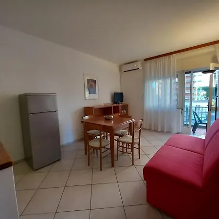 Centro Comm Ariston B11 Appartamento *