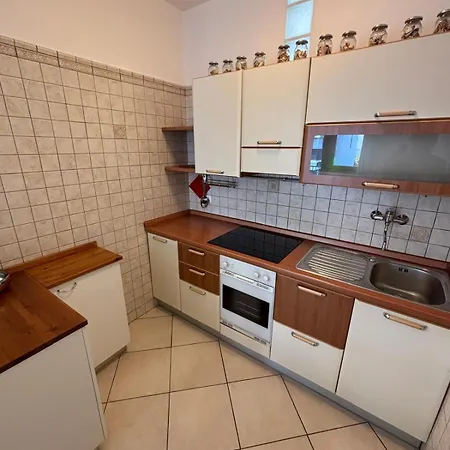 Centro Comm Ariston B11 Appartamento *