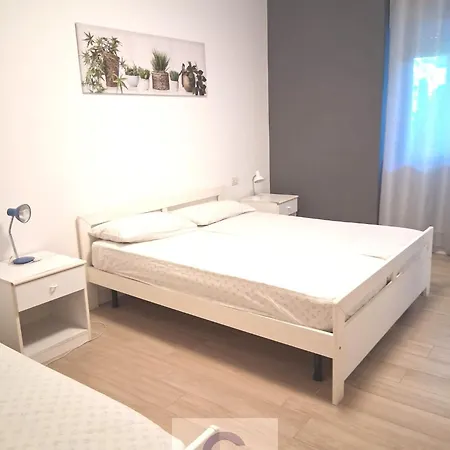 Appartamento Centro Comm Ariston B11 *