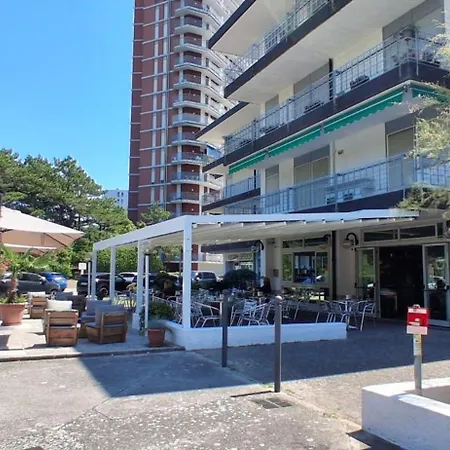 Centro Comm Ariston B11